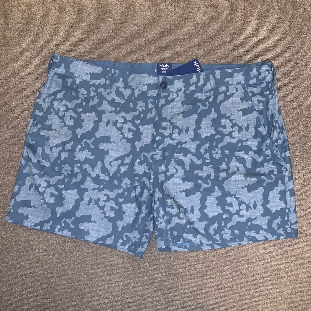 Huk Shorts NWT